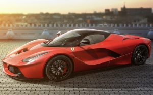 Красивый Ferrari LaFerrari