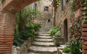Старая каменная лестница