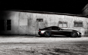 Черный Dodge Viper