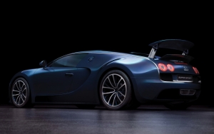 Синий Bugatti Supersport