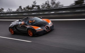 Bugatti Veyron на треке